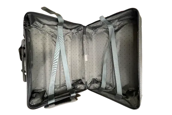 RIMOWA ファスナー全交換（ポリカーボネートケース）