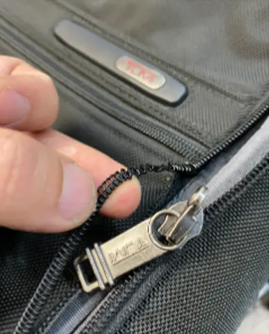TUMI ファスナー修理