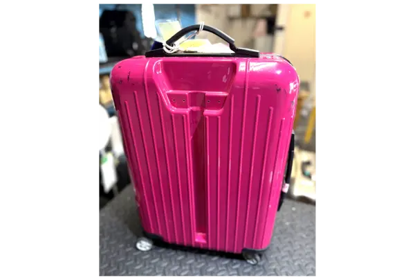 RIMOWA サルサエアー（ショッキングピンク・限定色）伸縮ハンドル交換