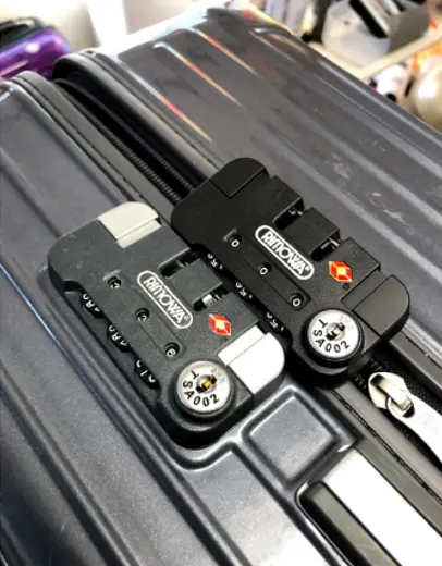 RIMOWA サルサ ロック交換(色変更カスタム対応) 修理後
