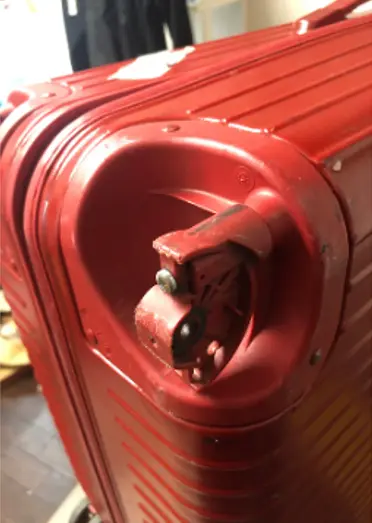 RIMOWA 64mmキャスター交換（純正パーツ使用）