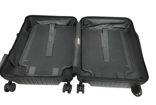 RIMOWA ファスナー全交換(ポリカーボネートケース) 修理後