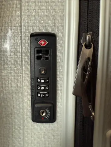 Samsonite コスモライト ロック破損交換（TSAロック修理）