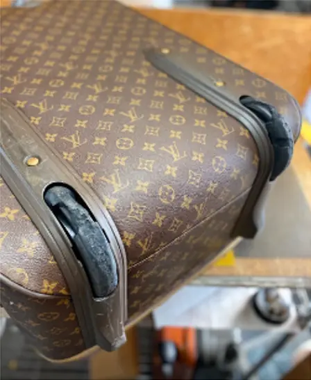 LOUIS VUITTON Louis Vuitton キャスター完全摩耗修理