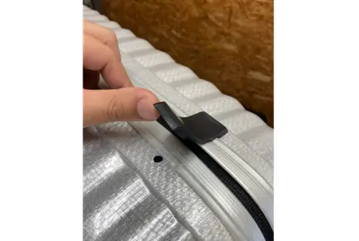 開閉する部品(ヒンジ)が壊れた、異音がする。