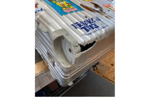 アルミボディ 削れ修理